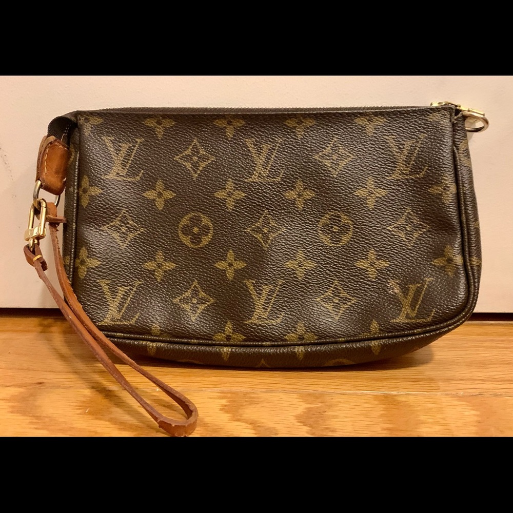 ✖️SOLD✖️Authentic Vintage Louis Vuitton Pouchette